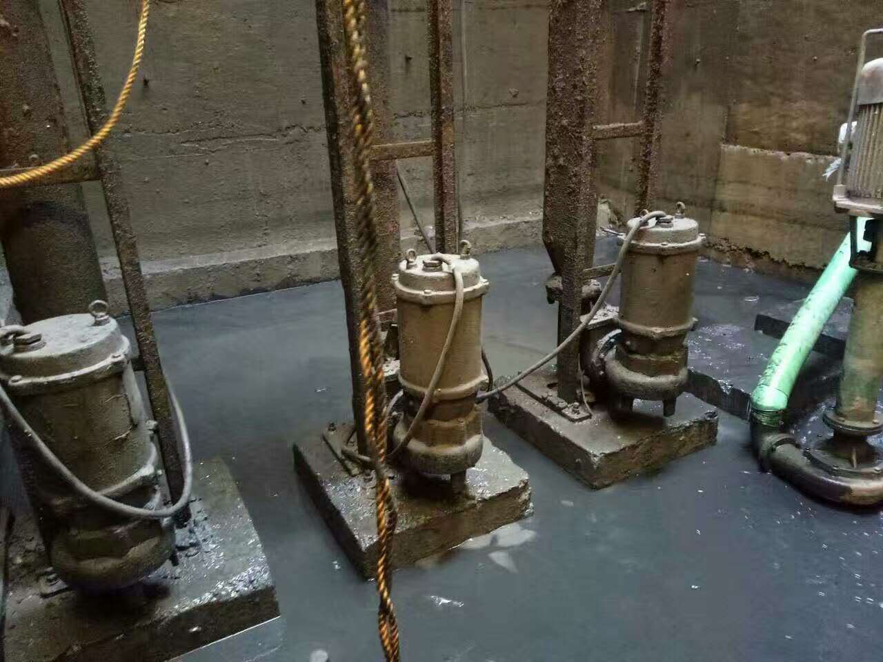 徽县污水池清理